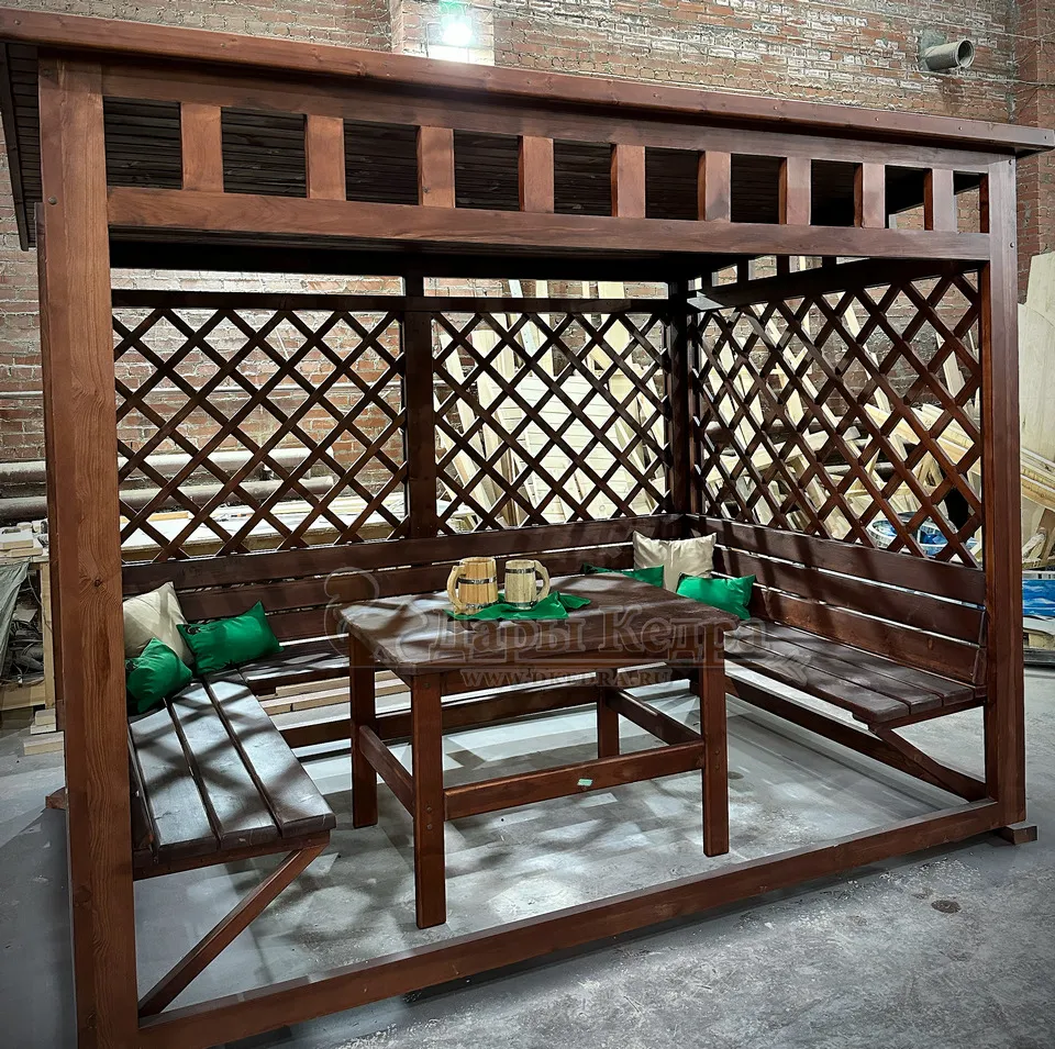 Беседка из кедра Шпалера